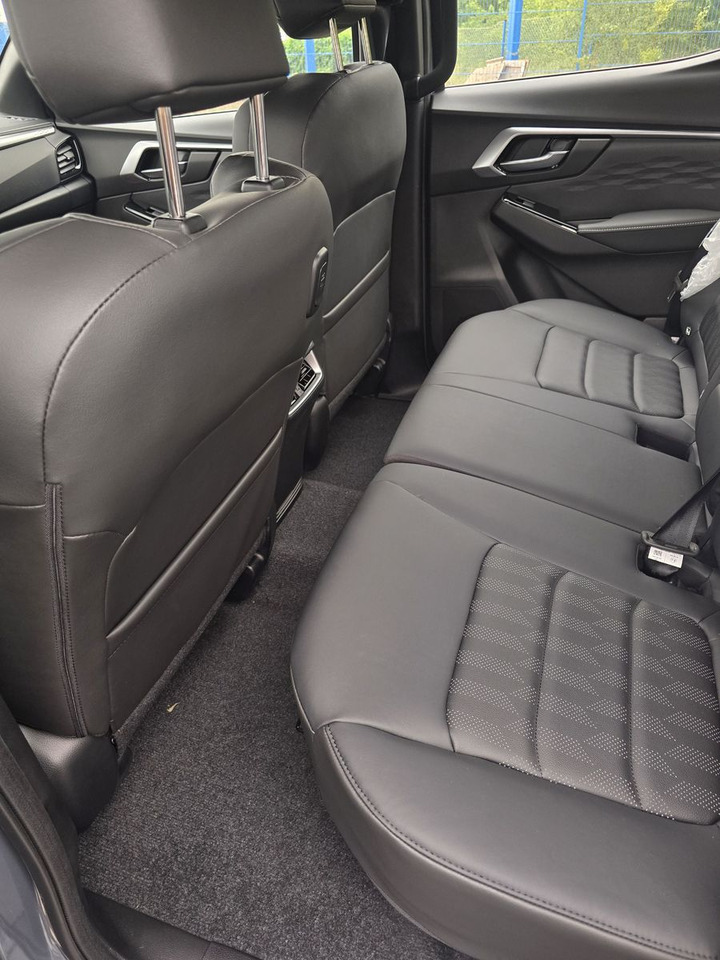 SUV Isuzu D-Max 25er LSE mit Ladeflächenausspritzung: picture 8