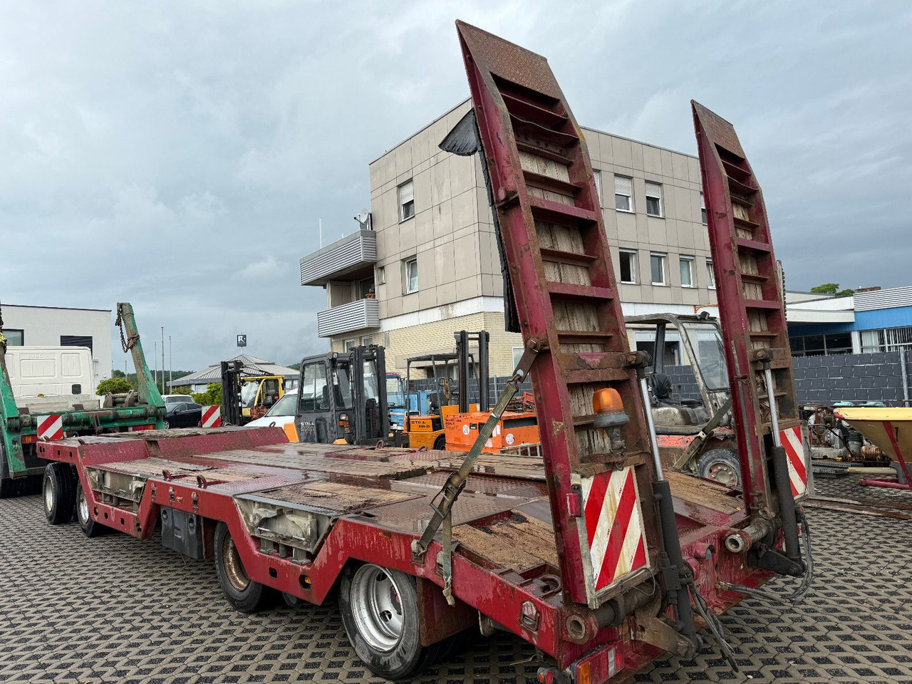 DEMMLER TÜ 4 Mit Radmulden 40To - Low loader trailer: picture 4 DEMMLER TÜ 4 Mit Radmulden 40To - Low loader trailer: picture 4