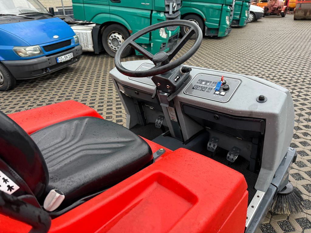Hakomatic B1100 Kehr- Nass- Scheuersaugmaschine - Scrubber dryer: picture 5 Hakomatic B1100 Kehr- Nass- Scheuersaugmaschine - Scrubber dryer: picture 5