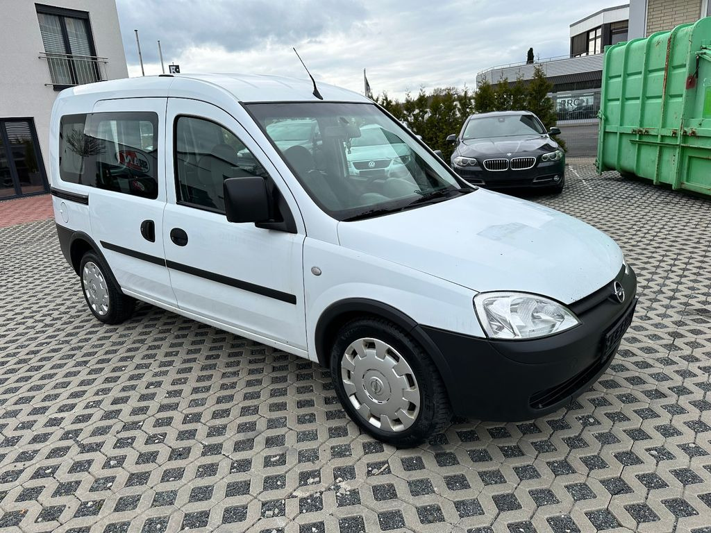 Opel Combo 1.4 TWINPORT ECOTEC Arizona - Passenger van: picture 1 Opel Combo 1.4 TWINPORT ECOTEC Arizona - Passenger van: picture 1
