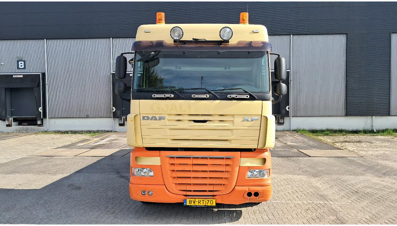 DAF XF 105 410 Spacecab 6x2 Euro 5 - Dropside/ Flatbed truck: picture 2 DAF XF 105 410 Spacecab 6x2 Euro 5 - Dropside/ Flatbed truck: picture 2