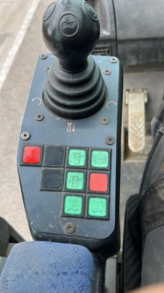 Mobile crane Liebherr LTM 1090 4.1: picture 13