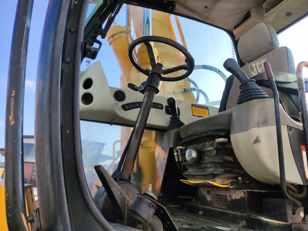 JCB JS145W - Wheel excavator: picture 5 JCB JS145W - Wheel excavator: picture 5