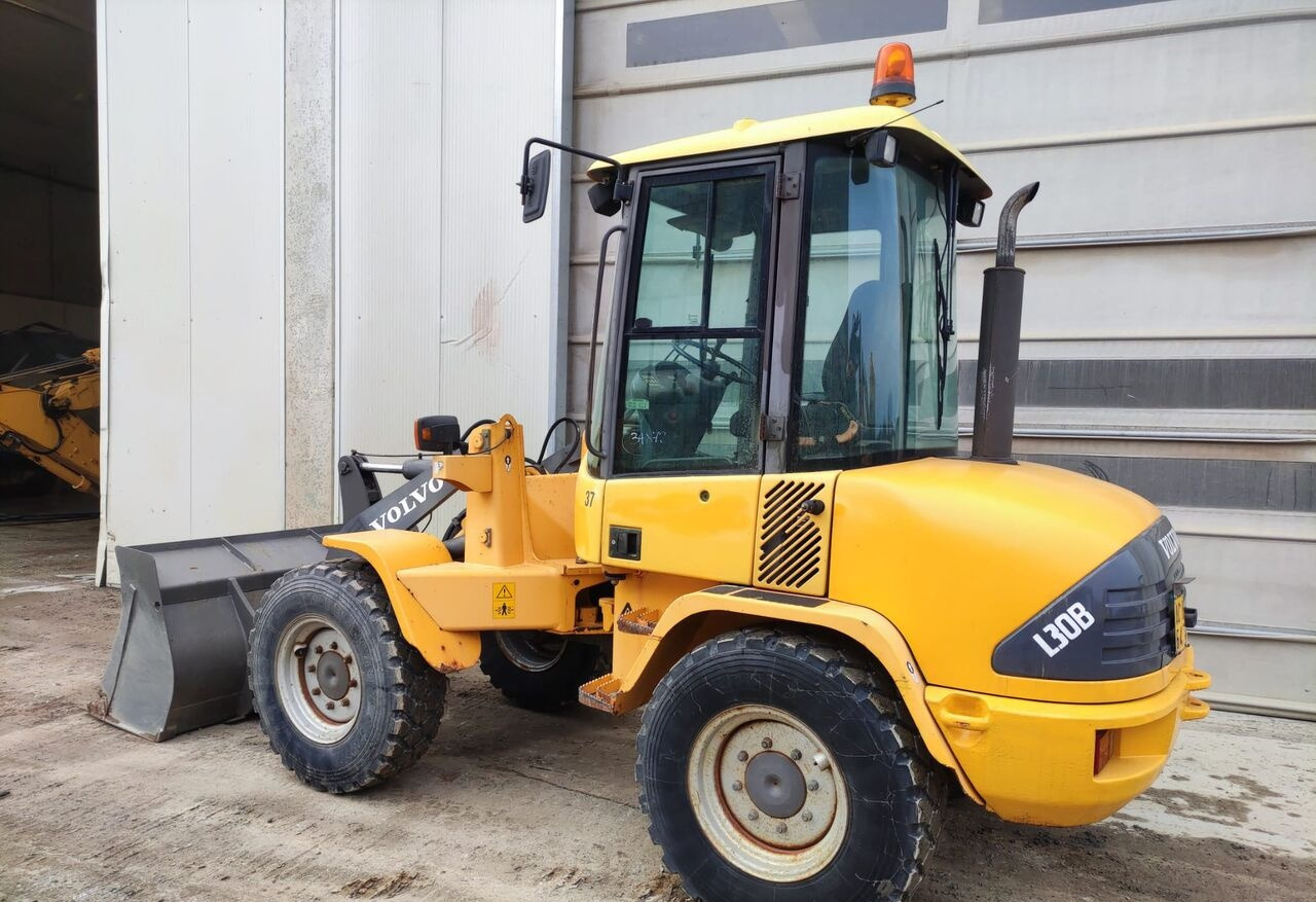 Volvo L30B - Wheel loader: picture 1 Volvo L30B - Wheel loader: picture 1