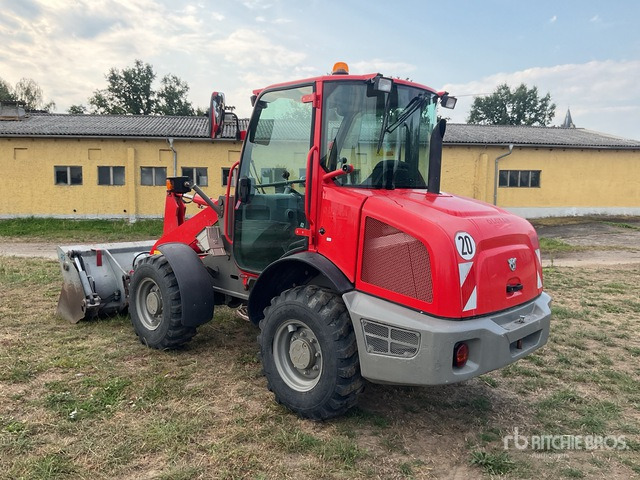 2017 Case 121F Wheel Loader - Wheel loader: picture 3 2017 Case 121F Wheel Loader - Wheel loader: picture 3