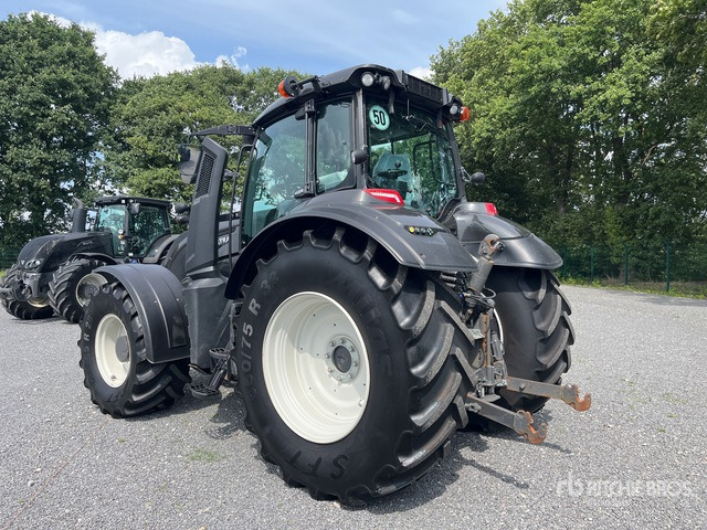 2021 Valtra T 235 Versu 4WD Tractor - Farm tractor: picture 4 2021 Valtra T 235 Versu 4WD Tractor - Farm tractor: picture 4