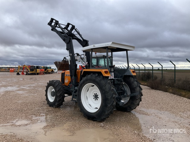 1993 Renault 90-34 4WD Tractor - Farm tractor: picture 2 1993 Renault 90-34 4WD Tractor - Farm tractor: picture 2
