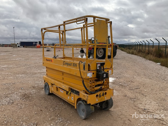 2004 Haulotte Compact10N Electric Scissor Lift - Scissor lift: picture 2 2004 Haulotte Compact10N Electric Scissor Lift - Scissor lift: picture 2