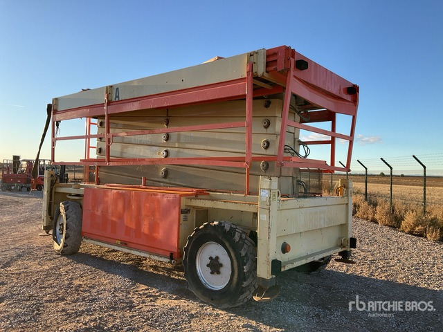 2005 JLG 245-25 4x4 Diesel Scissor Lift - Scissor lift: picture 2 2005 JLG 245-25 4x4 Diesel Scissor Lift - Scissor lift: picture 2