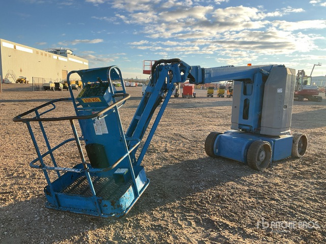 2006 Genie Z-30/20N 2WD Electric Articulating Boom Lift - Articulated boom: picture 3 2006 Genie Z-30/20N 2WD Electric Articulating Boom Lift - Articulated boom: picture 3