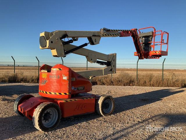 2006 JLG E450AJ 2WD Electric Articulating Boom Lift - Articulated boom: picture 1 2006 JLG E450AJ 2WD Electric Articulating Boom Lift - Articulated boom: picture 1