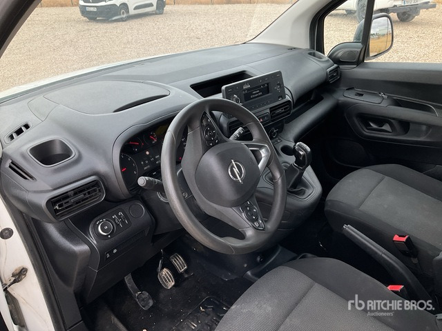 2020 Opel Combo Passenger Van - Minibus, Passenger van: picture 5 2020 Opel Combo Passenger Van - Minibus, Passenger van: picture 5