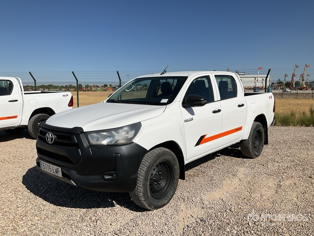 2020 Toyota Hilux 4x4 Crew Cab Pickup - Pickup truck: picture 2 2020 Toyota Hilux 4x4 Crew Cab Pickup - Pickup truck: picture 2