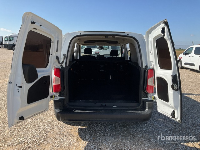 2022 Toyota Proace City Verso 5 Passenger Van - Minibus, Passenger van: picture 4 2022 Toyota Proace City Verso 5 Passenger Van - Minibus, Passenger van: picture 4