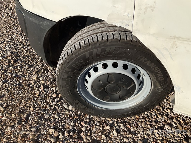 2015 Ford Transit Custom Cargo Van - Commercial vehicle: picture 5 2015 Ford Transit Custom Cargo Van - Commercial vehicle: picture 5