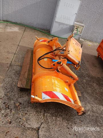 2004 Ausa M250DH X4 4x4 Snow Plow Truck - Other machinery: picture 3 2004 Ausa M250DH X4 4x4 Snow Plow Truck - Other machinery: picture 3