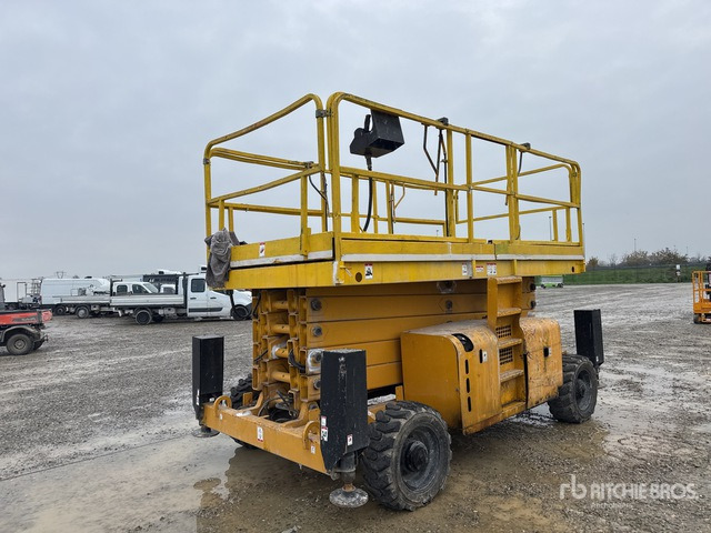 2005 Haulotte H18SX Diesel (Inoperable) Scissor Lift - Scissor lift: picture 3 2005 Haulotte H18SX Diesel (Inoperable) Scissor Lift - Scissor lift: picture 3
