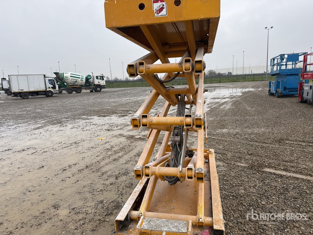2007 Haulotte Optimum 8 Electric Scissor Lift - Scissor lift: picture 4 2007 Haulotte Optimum 8 Electric Scissor Lift - Scissor lift: picture 4