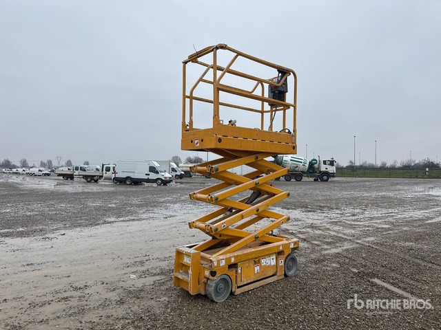 2007 Haulotte Optimum 8 Electric Scissor Lift - Scissor lift: picture 2 2007 Haulotte Optimum 8 Electric Scissor Lift - Scissor lift: picture 2