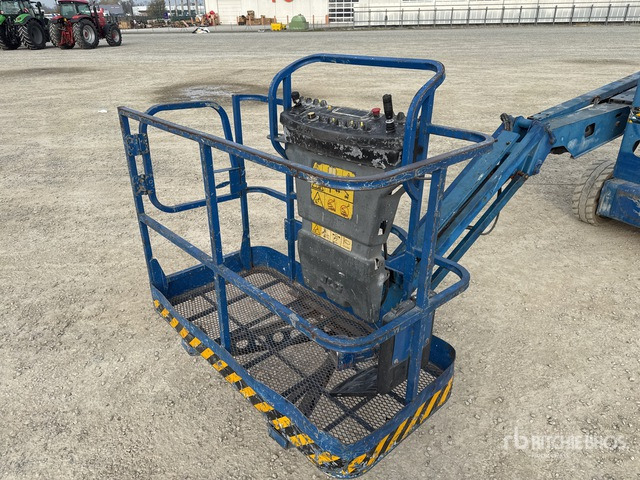 2007 JLG E450AJ Electric Articulating Boom Lift - Articulated boom: picture 5 2007 JLG E450AJ Electric Articulating Boom Lift - Articulated boom: picture 5