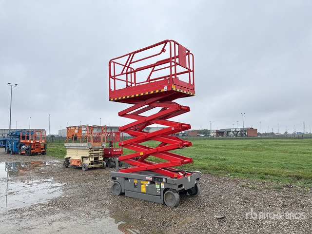 2008 Haulotte COMPACT 12 Electric Scissor Lift - Scissor lift: picture 1 2008 Haulotte COMPACT 12 Electric Scissor Lift - Scissor lift: picture 1