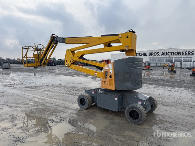 2009 Haulotte HA15IP Electric Articulating Boom Lift - Articulated boom: picture 2 2009 Haulotte HA15IP Electric Articulating Boom Lift - Articulated boom: picture 2