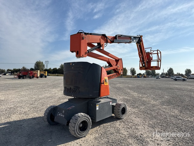 2011 Haulotte HA15IP Electric Articulating Boom Lift - Articulated boom: picture 4 2011 Haulotte HA15IP Electric Articulating Boom Lift - Articulated boom: picture 4