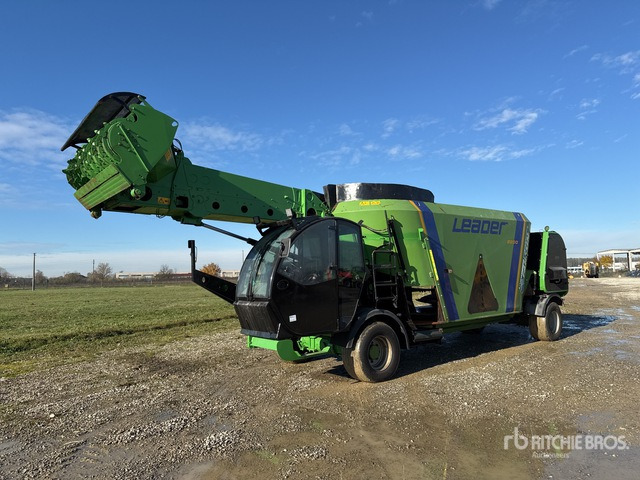 2013 Faresin Leader 220 TMRV52 Self-Propelled Feed Wagon - Forage mixer wagon: picture 1 2013 Faresin Leader 220 TMRV52 Self-Propelled Feed Wagon - Forage mixer wagon: picture 1