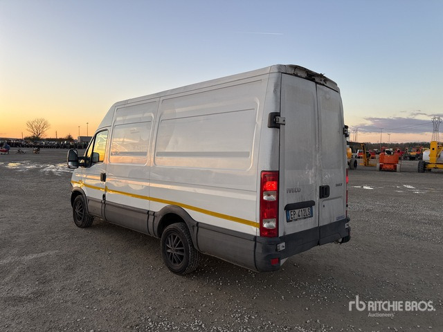 2013 Iveco Daily Van Truck - Box truck: picture 2 2013 Iveco Daily Van Truck - Box truck: picture 2