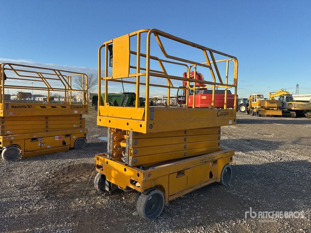 2016 Haulotte Compact12 Electric (Inoperable) Scissor Lift - Scissor lift: picture 3 2016 Haulotte Compact12 Electric (Inoperable) Scissor Lift - Scissor lift: picture 3