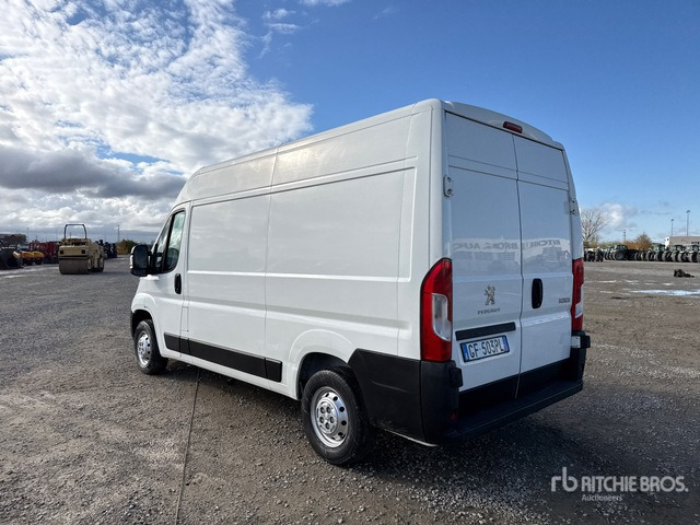 2021 Peugeot Boxer 333 L2H2 2.0 BLUEHDI 140CV Van Truck - Box truck: picture 3 2021 Peugeot Boxer 333 L2H2 2.0 BLUEHDI 140CV Van Truck - Box truck: picture 3