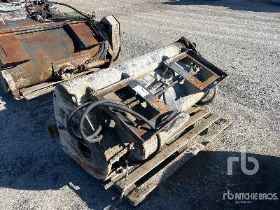 BM200 (Inoperable) - Concrete mixer drum, Attachment: picture 3 BM200 (Inoperable) - Concrete mixer drum, Attachment: picture 3