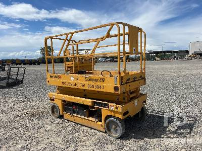 HAULOTTE COMPACT 8 (Inoperable) - Scissor lift: picture 2 HAULOTTE COMPACT 8 (Inoperable) - Scissor lift: picture 2