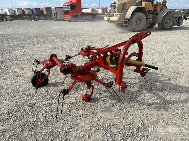 Kuhn Hay Rake - Tedder/ Rake: picture 4 Kuhn Hay Rake - Tedder/ Rake: picture 4