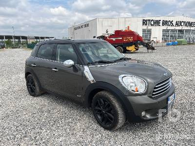 MINI COOPER D COUNTR - Car: picture 4 MINI COOPER D COUNTR - Car: picture 4