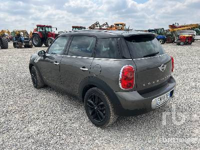 MINI COOPER D COUNTR - Car: picture 2 MINI COOPER D COUNTR - Car: picture 2