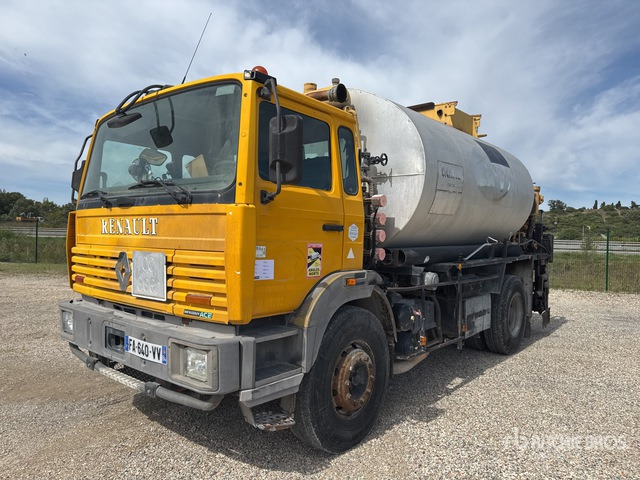 1995 Renault 1995 Acmar on 4x2 Crew Cab Repa ... Asphalt Distributor Truck - Asphalt distributor: picture 1 1995 Renault 1995 Acmar on 4x2 Crew Cab Repa ... Asphalt Distributor Truck - Asphalt distributor: picture 1