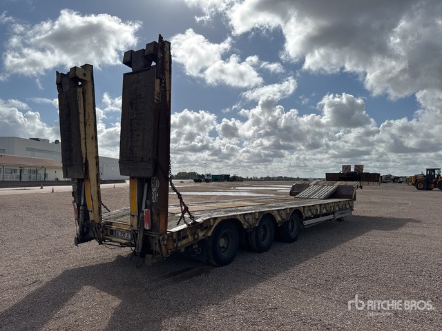 2002 Kaiser SSB345 Tri/A Semi-Remorque Porte- Engi ... Lowboy Trailer - Low loader semi-trailer: picture 4 2002 Kaiser SSB345 Tri/A Semi-Remorque Porte- Engi ... Lowboy Trailer - Low loader semi-trailer: picture 4