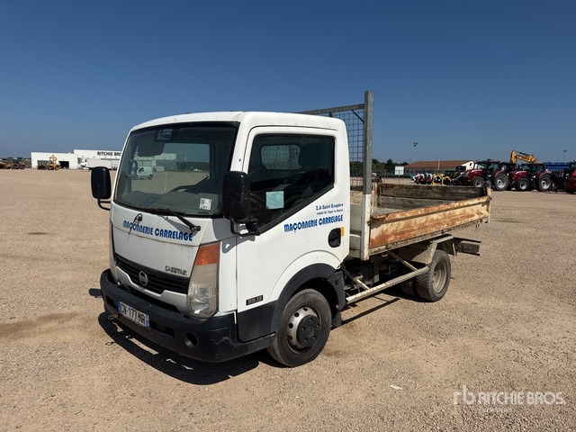 2008 Nissan Cabstar 35.13 Camion Benne (Inoperable) Dump Truck: Light Duty - Tipper van: picture 2 2008 Nissan Cabstar 35.13 Camion Benne (Inoperable) Dump Truck: Light Duty - Tipper van: picture 2