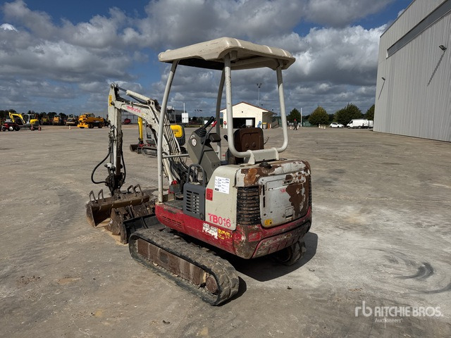 2010 Takeuchi TB016 Mini-Pelle Mini Excavator:  <6.6t - Mini excavator: picture 3 2010 Takeuchi TB016 Mini-Pelle Mini Excavator:  <6.6t - Mini excavator: picture 3