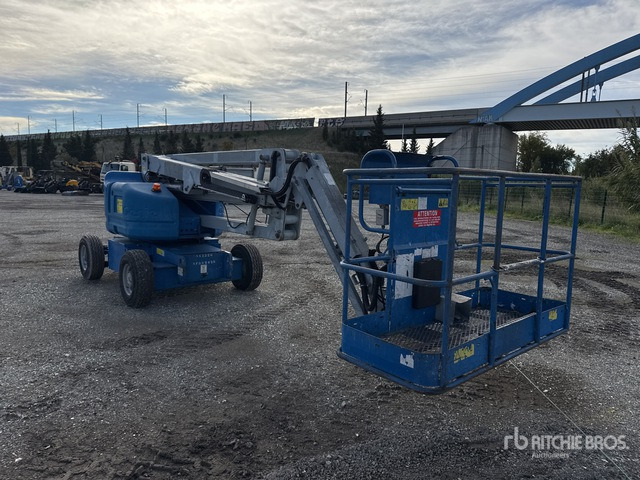 2012 Genie Z45/25J 2WD Electric Nacelle Articulee ... Articulating Boom Lift - Articulated boom: picture 3 2012 Genie Z45/25J 2WD Electric Nacelle Articulee ... Articulating Boom Lift - Articulated boom: picture 3