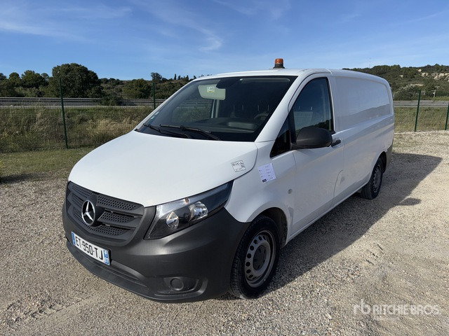 2018 Mercedes-Benz Vito 111 cdi Vehicule Utilitaire Cargo Van - Small van: picture 1 2018 Mercedes-Benz Vito 111 cdi Vehicule Utilitaire Cargo Van - Small van: picture 1