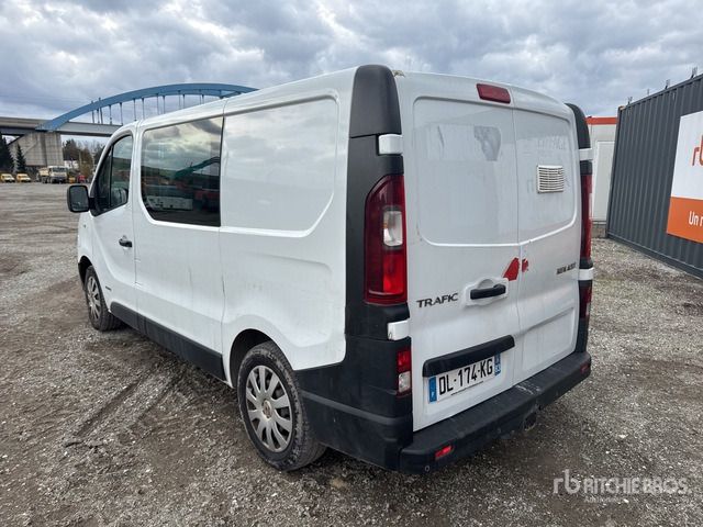 2014 Renault Trafic dci 115 Vehicule Utilitaire Cargo Van - Commercial vehicle: picture 2 2014 Renault Trafic dci 115 Vehicule Utilitaire Cargo Van - Commercial vehicle: picture 2