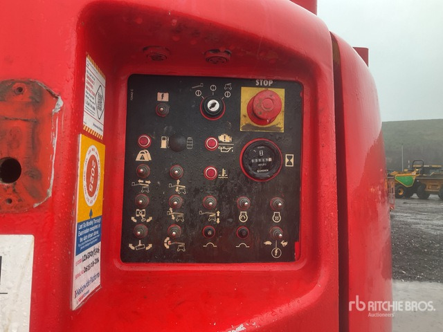 2011 Genie Z45/25 4WD Diesel Articulating Boom Lift - Articulated boom: picture 5 2011 Genie Z45/25 4WD Diesel Articulating Boom Lift - Articulated boom: picture 5