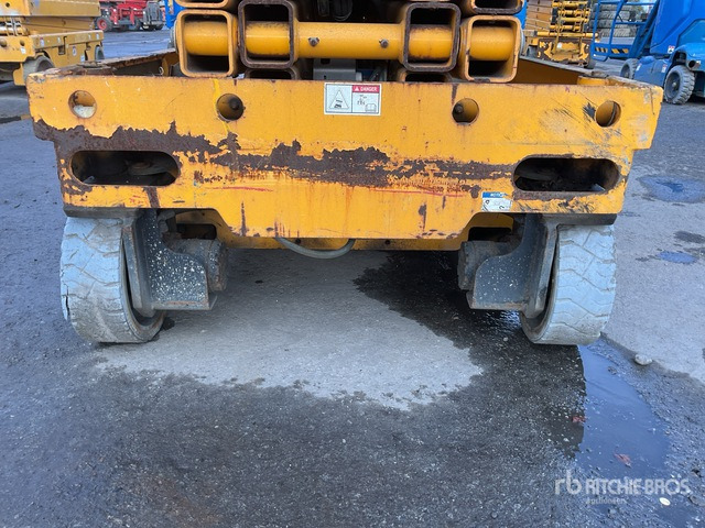 2016 Haulotte Compact 14 Electric (Inoperable) Scissor Lift - Scissor lift: picture 5 2016 Haulotte Compact 14 Electric (Inoperable) Scissor Lift - Scissor lift: picture 5