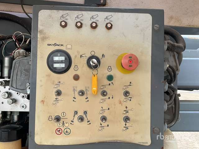 2016 Skyjack SJ51AJ 4WD Diesel Articulating Boom Lift - Articulated boom: picture 5 2016 Skyjack SJ51AJ 4WD Diesel Articulating Boom Lift - Articulated boom: picture 5