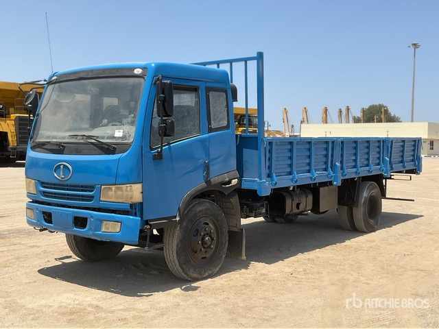 2010 FAW 1120P9K2L3E 4x2 Flatbed Truck - Dropside/ Flatbed truck: picture 2 2010 FAW 1120P9K2L3E 4x2 Flatbed Truck - Dropside/ Flatbed truck: picture 2