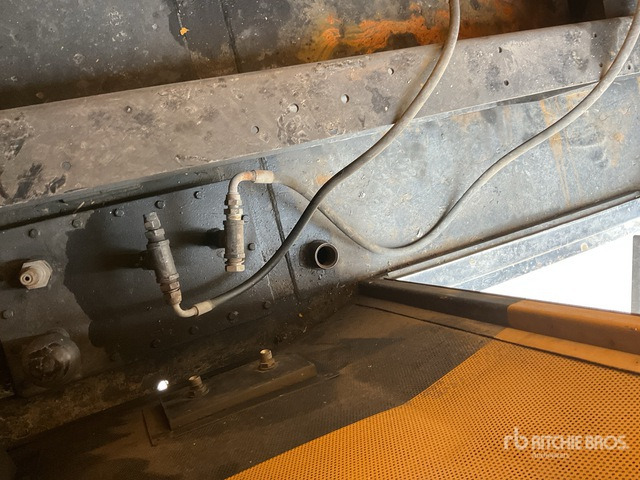 2011 Cat LC6 455 kVA Skid-Mounted Generator Set - Generator set: picture 5 2011 Cat LC6 455 kVA Skid-Mounted Generator Set - Generator set: picture 5