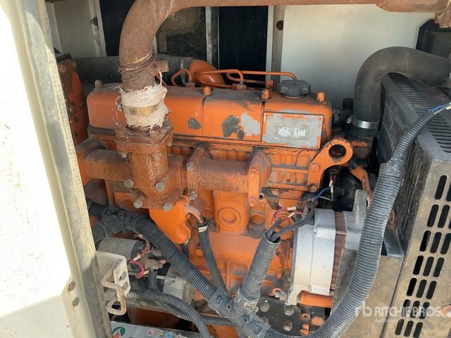 2012 Sakr SPG23 23 kVA Skid-Mounted Generator Set - Generator set: picture 5 2012 Sakr SPG23 23 kVA Skid-Mounted Generator Set - Generator set: picture 5
