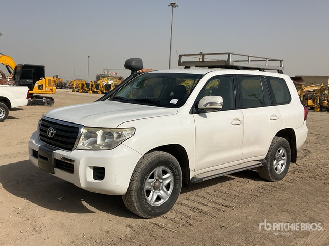 2012 Toyota Land Cruiser GX 200L 4x4 SUV - SUV: picture 1 2012 Toyota Land Cruiser GX 200L 4x4 SUV - SUV: picture 1